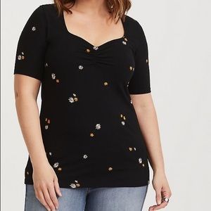 Torrid Ruched Foxy tee